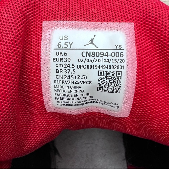 Youth Jordan Max Aura 2 Sneakers CN8094-006, Blk-Red & White - Picture 9 of 9